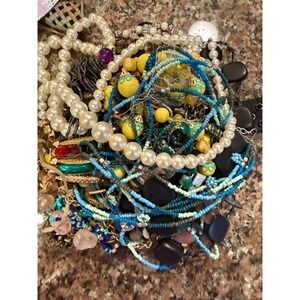 Mixed Lot ofVintage Fashion Costume Jewelry Earrings Bracelets Necklaces Rings